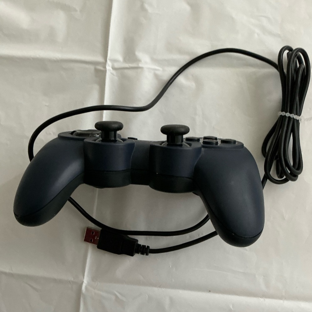Logitech Dual Action USB Game Controller PC Mac - Untested - Picture 4 of 5